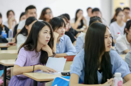 讀五年制大專師范的缺點