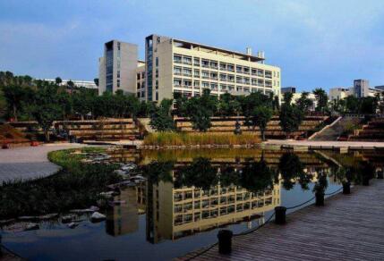 成都成工科技工程技工學校2022年收費標準