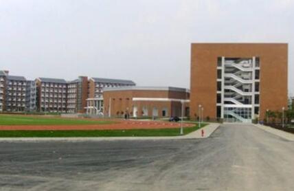 成都棠湖科學技術學校助學政策