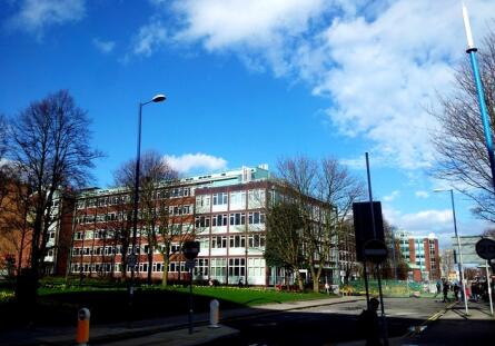 成都指南針職業(yè)技術(shù)學(xué)校