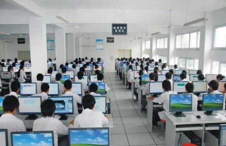 成都市中和職業(yè)中學(xué)實(shí)訓(xùn)室