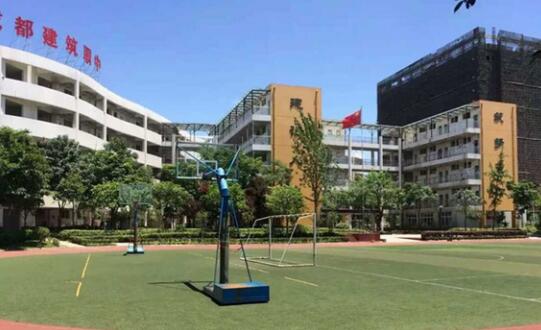 成都市建筑職業中專校籃球場