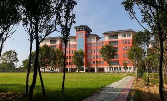 成都廣信數(shù)字技術(shù)職業(yè)學(xué)校