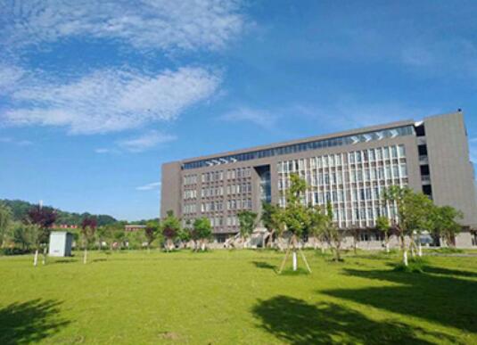 成都翰林職業(yè)技術(shù)學(xué)校