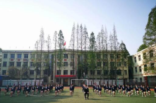 成都市恒輝技工學校地址、聯(lián)系方式