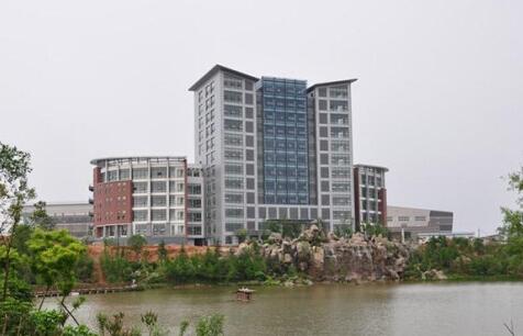 成都新高技工學校