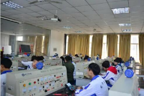 核工業(yè)成都機電學(xué)校