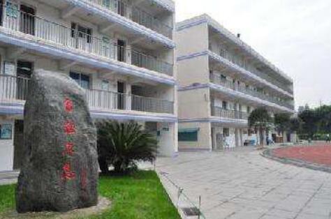 成都信息技術(shù)學(xué)校2023招生簡章