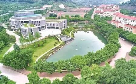 重慶市女子職業高級中學好不好