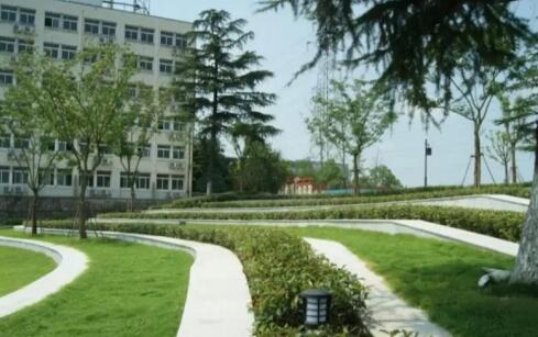 重慶市巫山師范學(xué)校