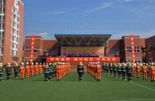 四川慧明中等專業學校