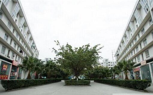 四川慧明中等專業學校2022年收費標準