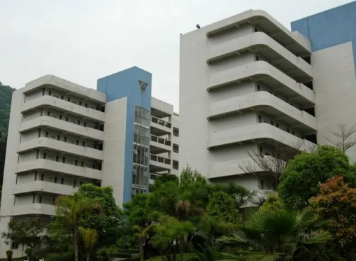 四川省達川區亭子職業高級中學辦學性質