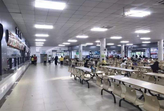 四川省會理現(xiàn)代職業(yè)技術(shù)學(xué)校食堂環(huán)境