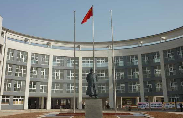 四川省張瀾職業技術學校教學樓