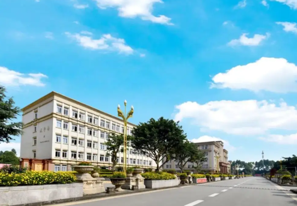 四川文軒職業(yè)學(xué)校