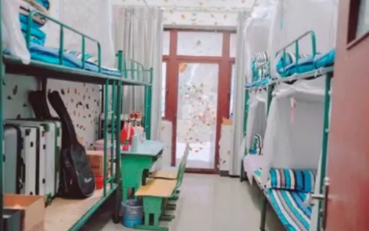 阿壩職業學校寢室圖片