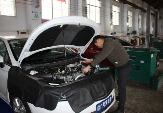 汽車制造與檢修專業