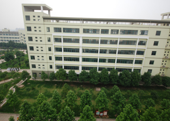 江津區(qū)京師實(shí)驗(yàn)學(xué)校