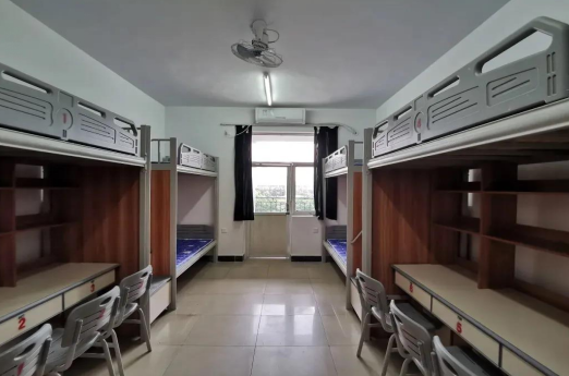 重慶藝才學(xué)校宿舍環(huán)境