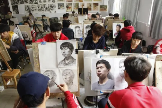 重慶工藝美術學校怎么樣