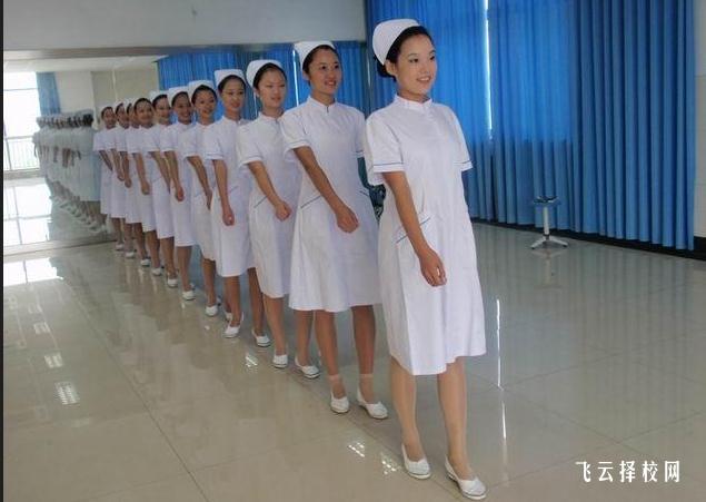 成都初中畢業去讀衛校哪里好