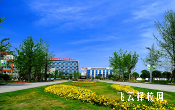 成都鐵路衛生學校還招往屆生嗎