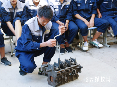 讀職高和技校哪個更有出路