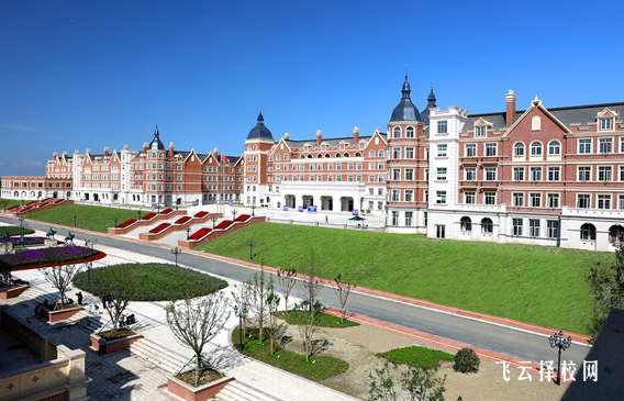 成都航空學校學費一年多少