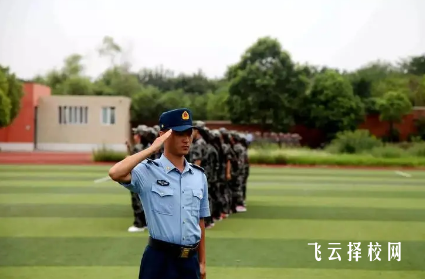 300多分考單招還是考士官學校