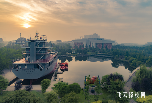 女孩子考單招什么學校最好