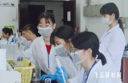 瀘州醫學院衛生學校檢驗技術專業介紹