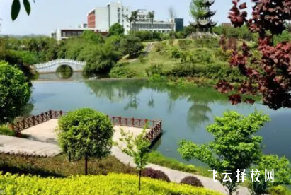 瀘州醫(yī)學(xué)院衛(wèi)校2024招生