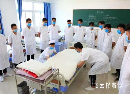 男護士學(xué)校2024招生要求