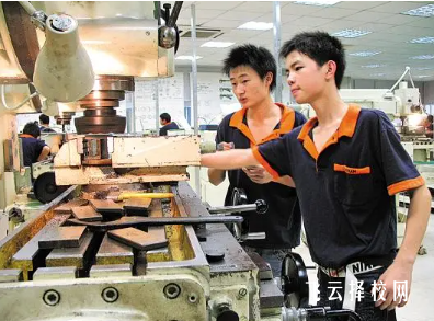 2024男孩初中畢業(yè)學(xué)什么專業(yè)好