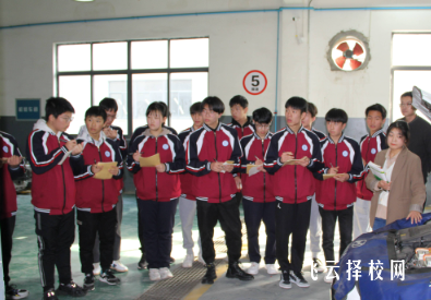 初中畢業(yè)300分可以上什么學(xué)校