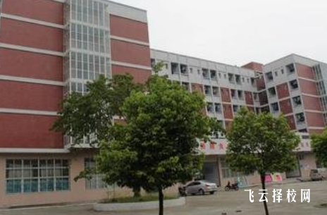 四川省南充師范學校2024報名條件