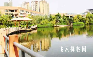 成都龍泉驛區職高學校學費一般多少