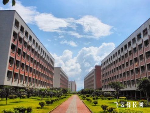 初中畢業(yè)上中專(zhuān)職高技校哪個(gè)好