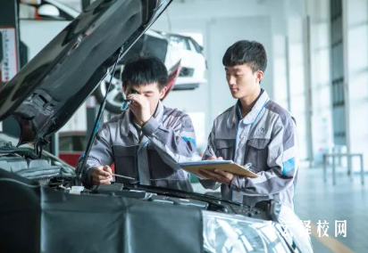 成都指南針職業(yè)技術(shù)學(xué)校哪個(gè)專業(yè)前景好