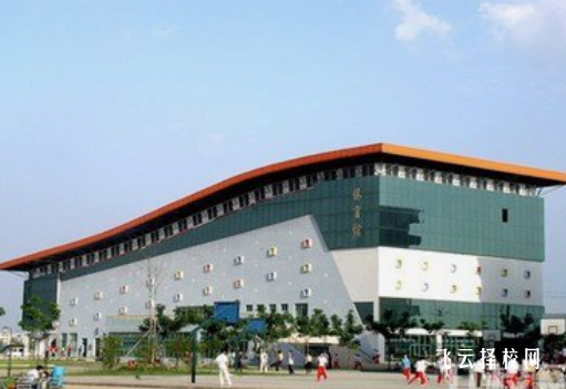 成都華大醫(yī)藥衛(wèi)生中等職業(yè)學(xué)校2024招生簡章