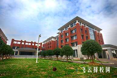 宜賓市工業職業技術學校怎么樣正規嗎