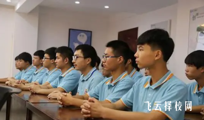 初中畢業(yè)上技校學(xué)費(fèi)多少錢