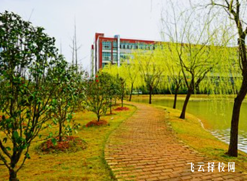 四川省鄰水縣興仁職業中學在哪里怎么去