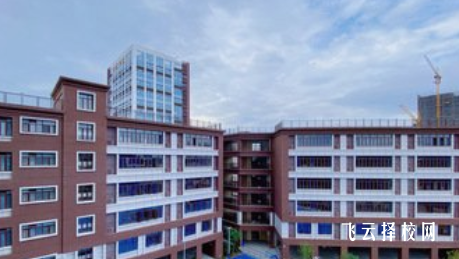 眉山機(jī)電職業(yè)技術(shù)學(xué)校是怎樣收費(fèi)的