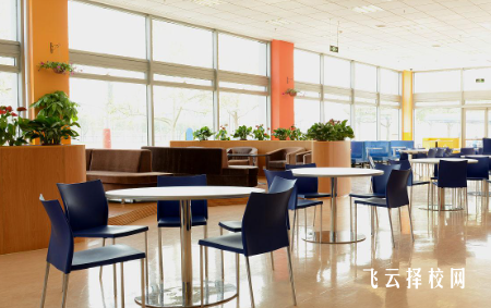 成都華商理工職業(yè)學(xué)校多少分可以讀