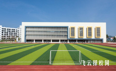 成都華夏旅游商務(wù)學(xué)校多少分可以讀