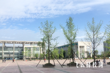 成都市技師學院多少分可以讀