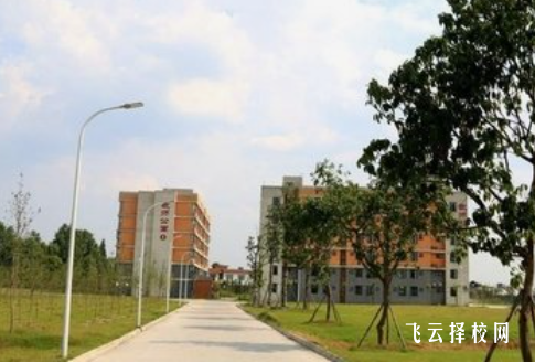 成都市恒輝技工學校是高中還是大專