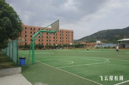 成都市武侯區(qū)亞細(xì)亞職業(yè)學(xué)校是高中還是大專